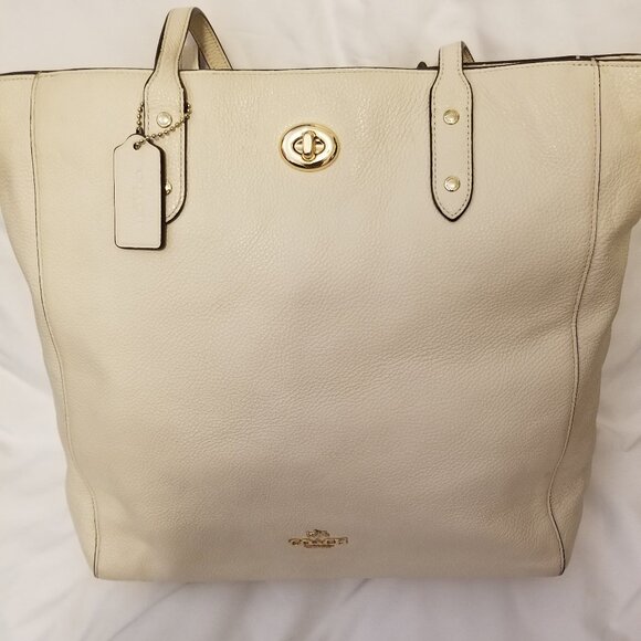 Authentic Coach Cream Ivory Pebbled Leather Large Tote Purse - Picture 2 of 15